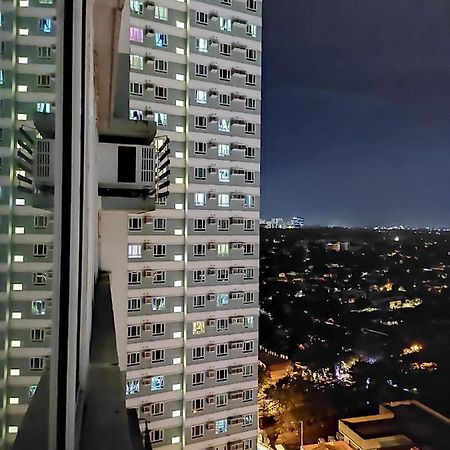 The Beacon Makati Manila Exterior photo