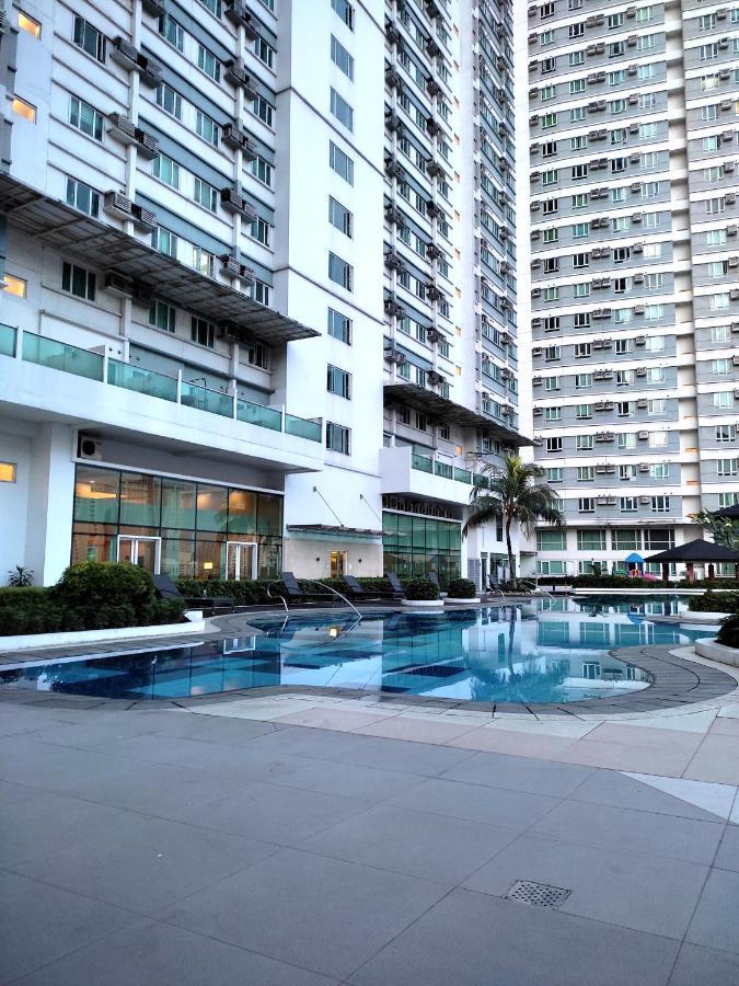 The Beacon Makati Manila Exterior photo