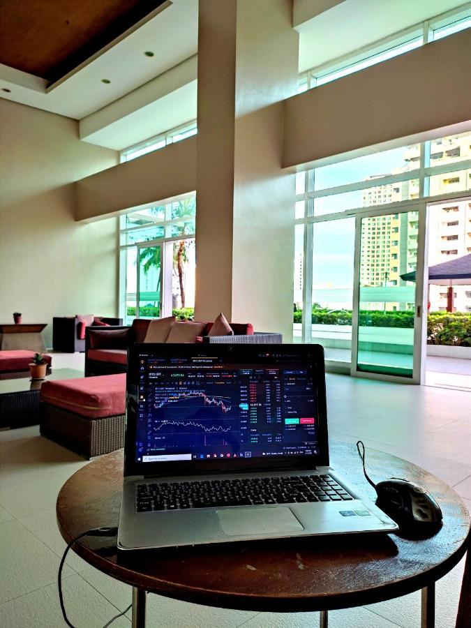 The Beacon Makati Manila Exterior photo