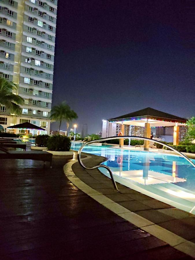 The Beacon Makati Manila Exterior photo