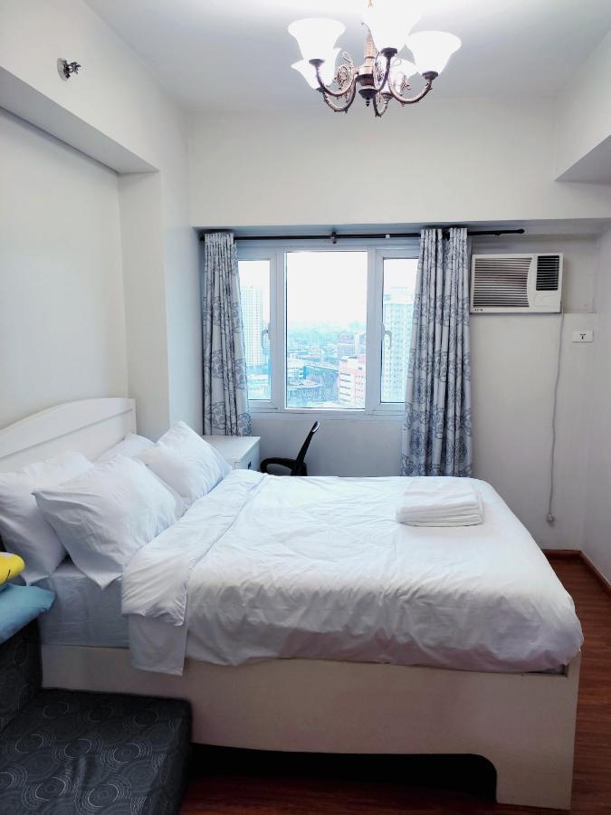 The Beacon Makati Manila Exterior photo
